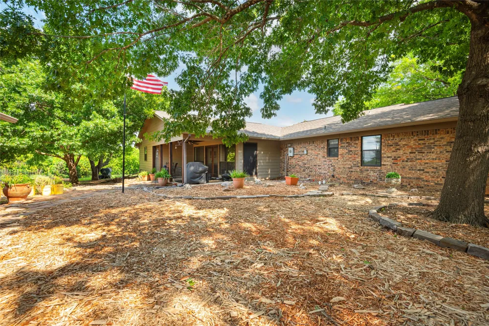 4142 County Road 1001 McKinney, TX 75071