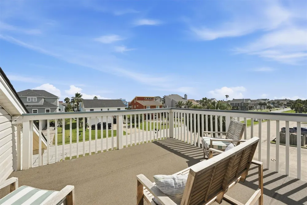 13684 Mutiny Lane Galveston, TX 77554