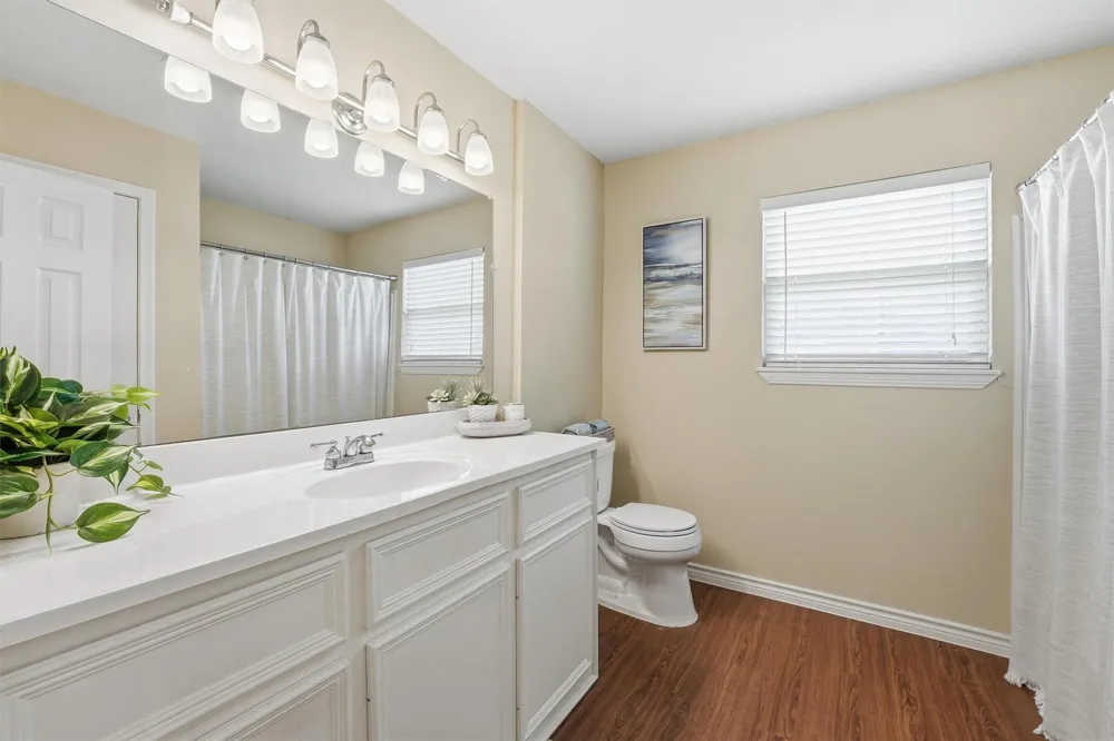 13684 Mutiny Lane Galveston, TX 77554