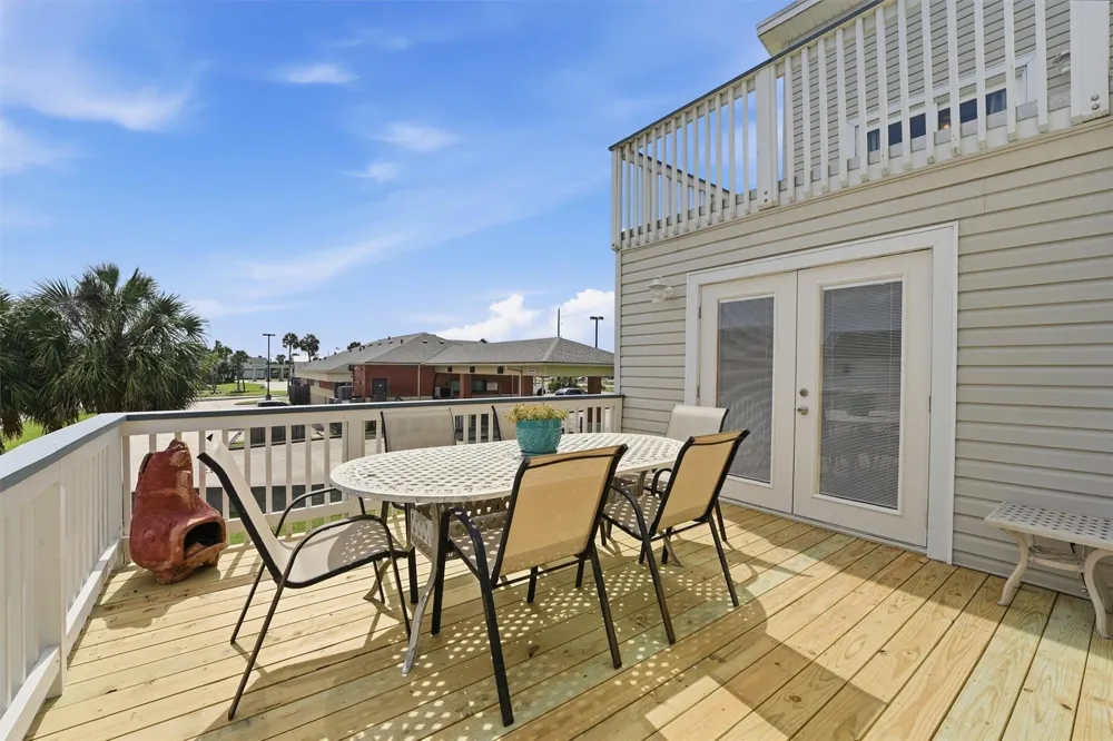 13684 Mutiny Lane Galveston, TX 77554