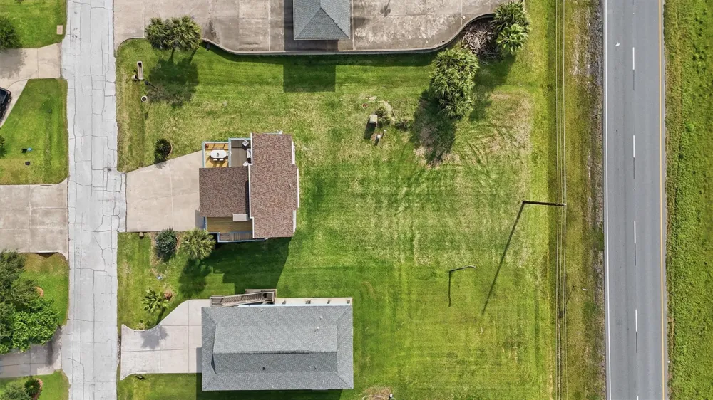 13684 Mutiny Lane Galveston, TX 77554