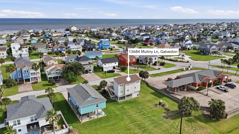 13684 Mutiny Lane Galveston, TX 77554