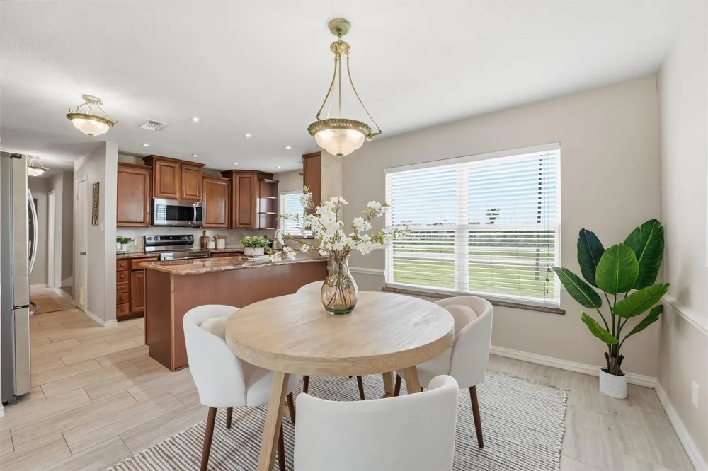 13684 Mutiny Lane Galveston, TX 77554
