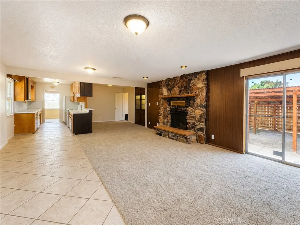325 Sanders Street Ridgecrest, CA 93555