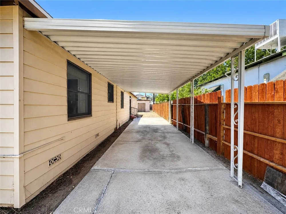 325 Sanders Street Ridgecrest, CA 93555