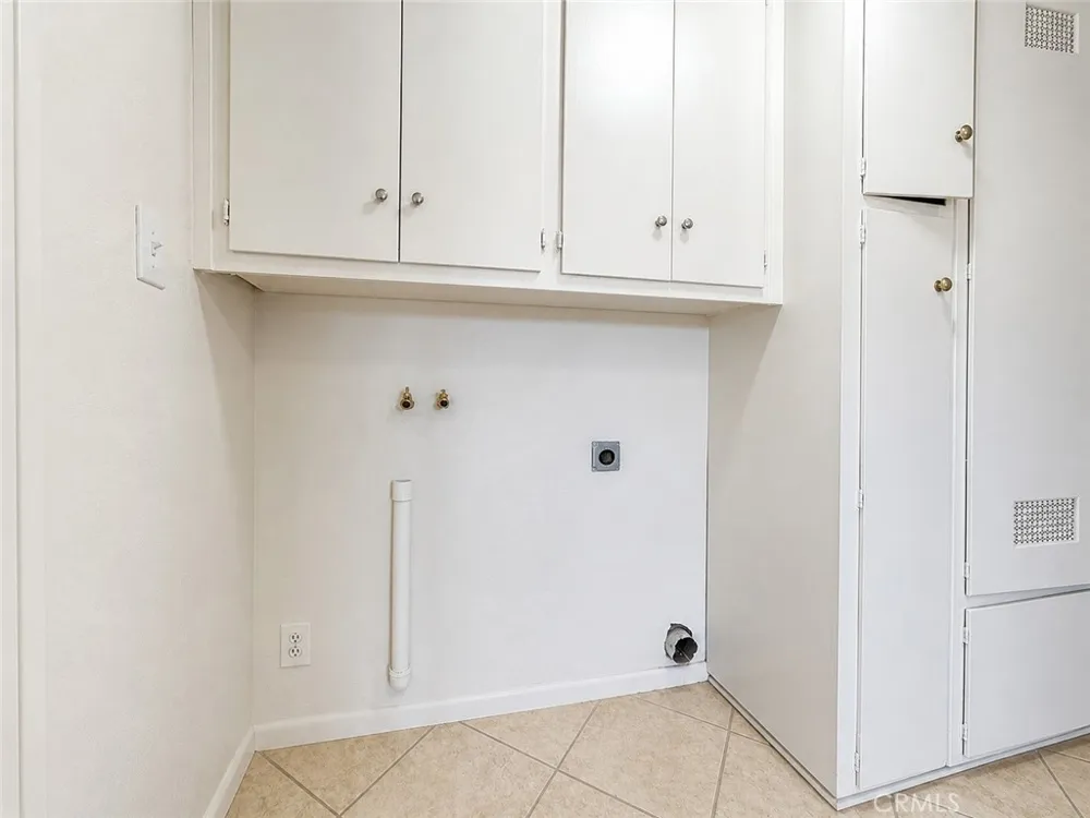 325 Sanders Street Ridgecrest, CA 93555