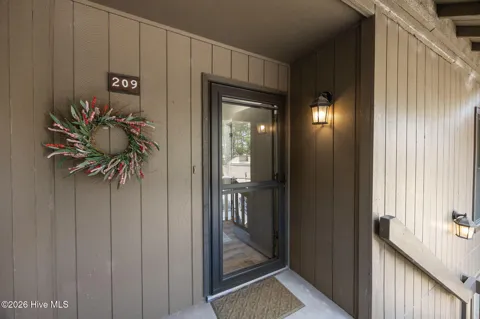 10 Pine Tree Road ## 209