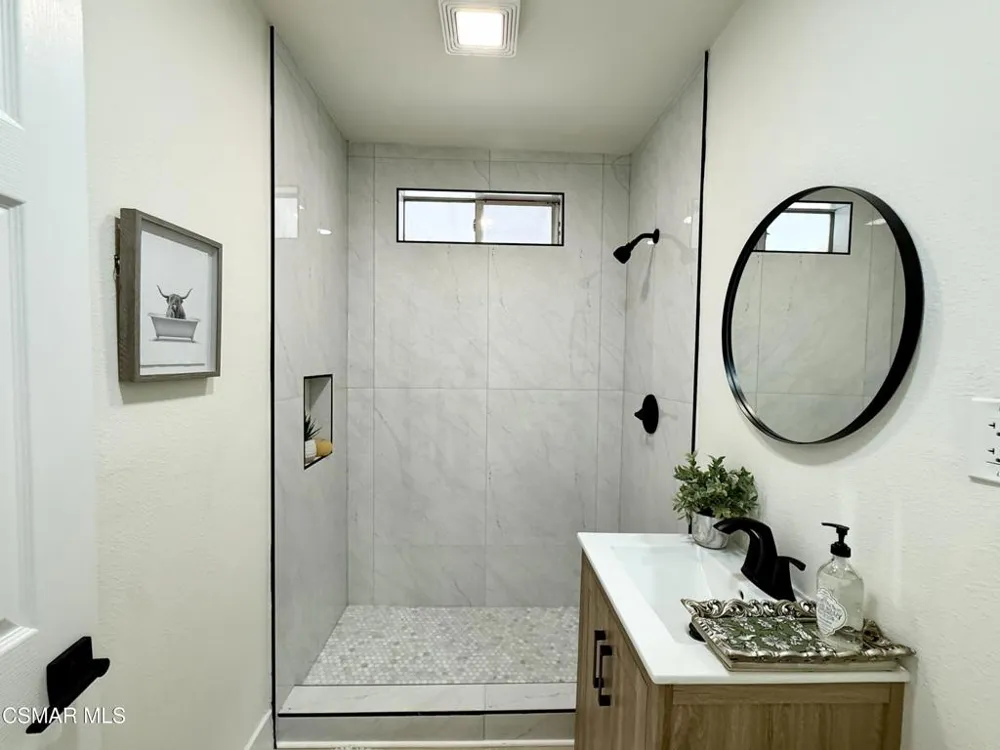 4163 W 156th Street Lawndale, CA 90260