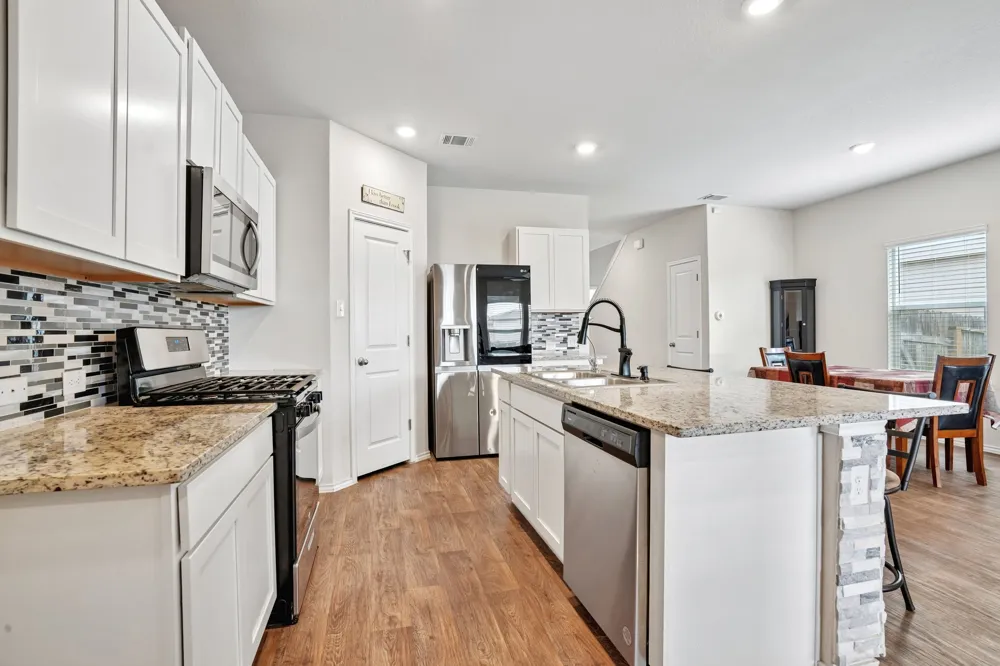 15535 Clove Spice Way Von Ormy, TX 78073