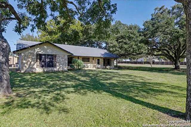 307 Us Highway 87 Stockdale, TX 78160