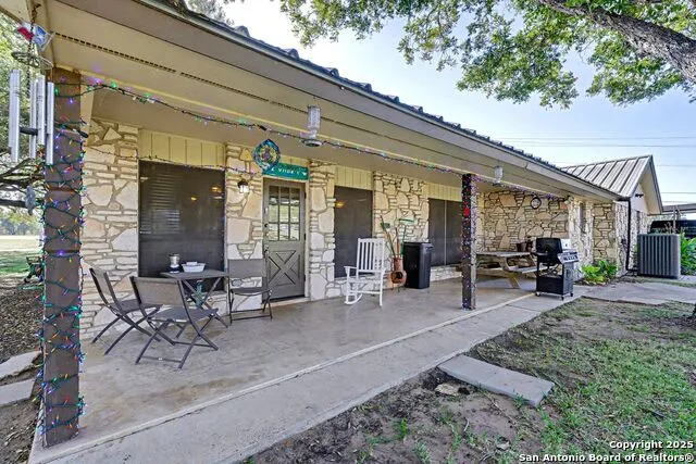 307 Us Highway 87 Stockdale, TX 78160