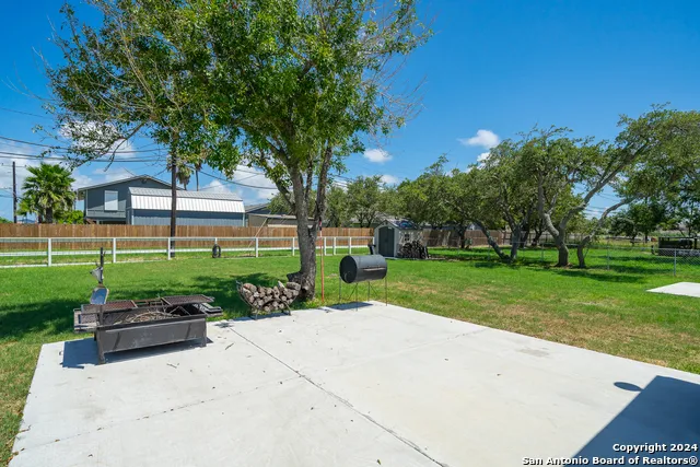 1403 S McCampbell Aransas Pass, TX 78336