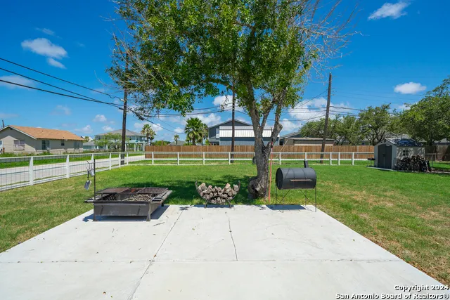 1403 S McCampbell Aransas Pass, TX 78336