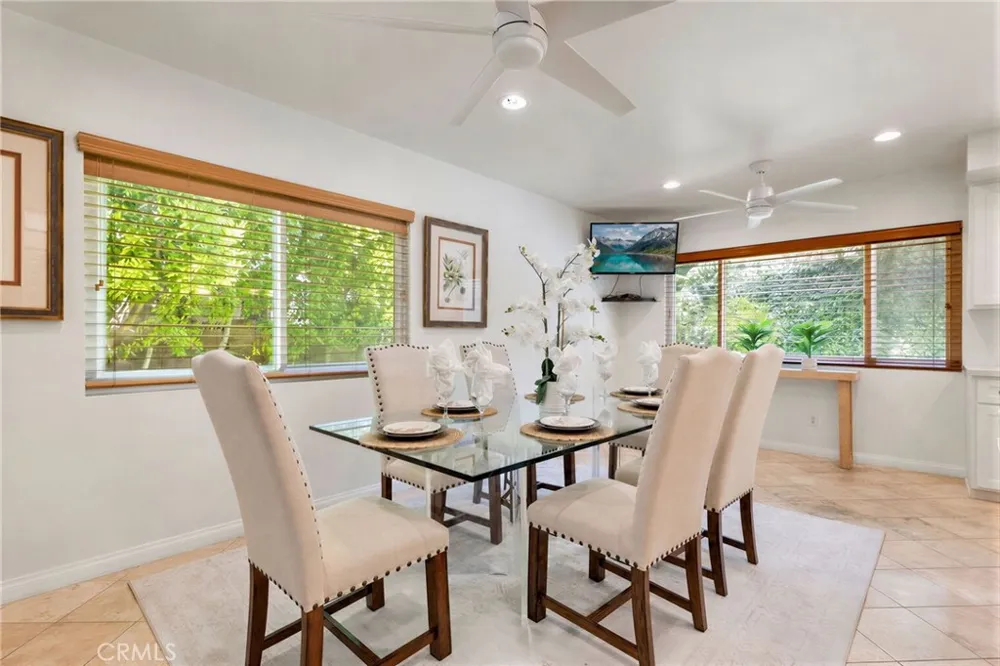 22664 Jameson Calabasas, CA 91302
