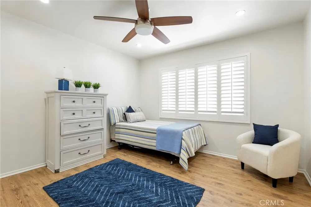 22664 Jameson Calabasas, CA 91302