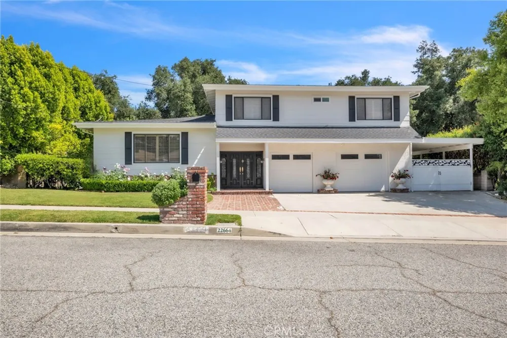 22664 Jameson Calabasas, CA 91302