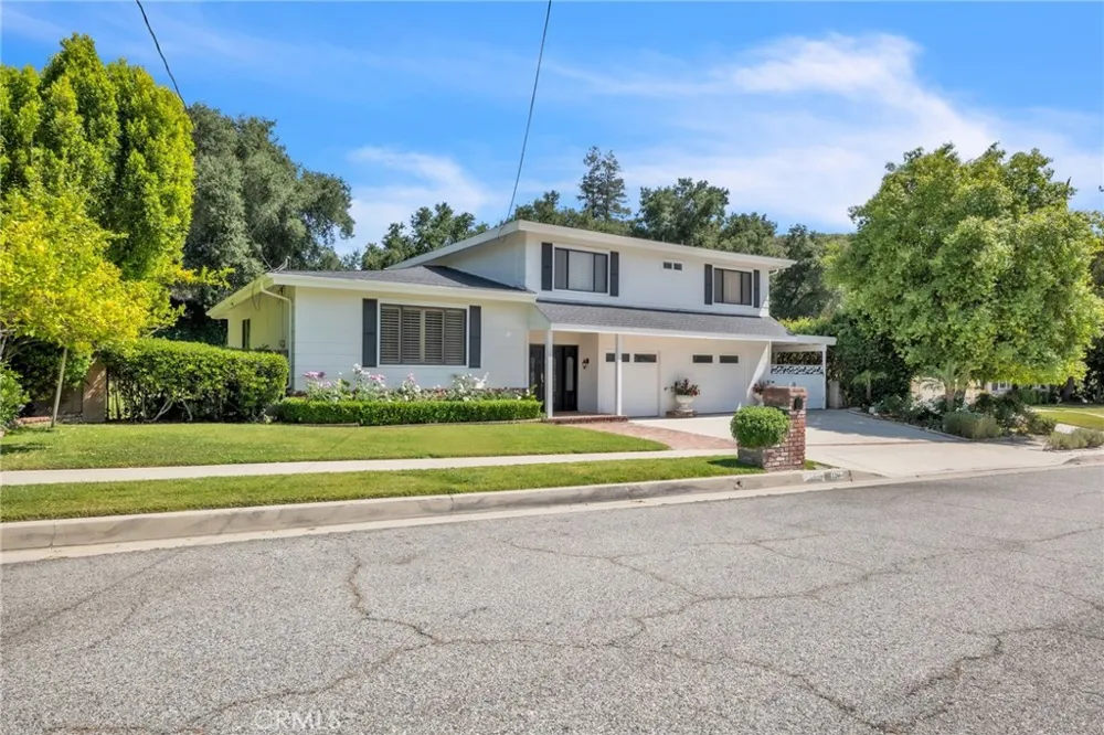 22664 Jameson Calabasas, CA 91302