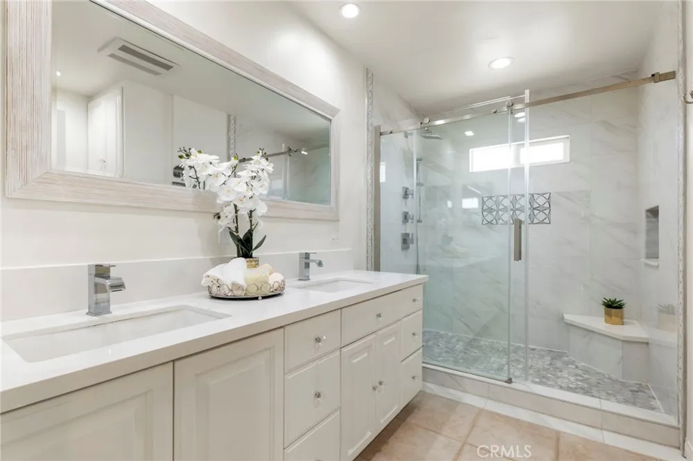 22664 Jameson Calabasas, CA 91302