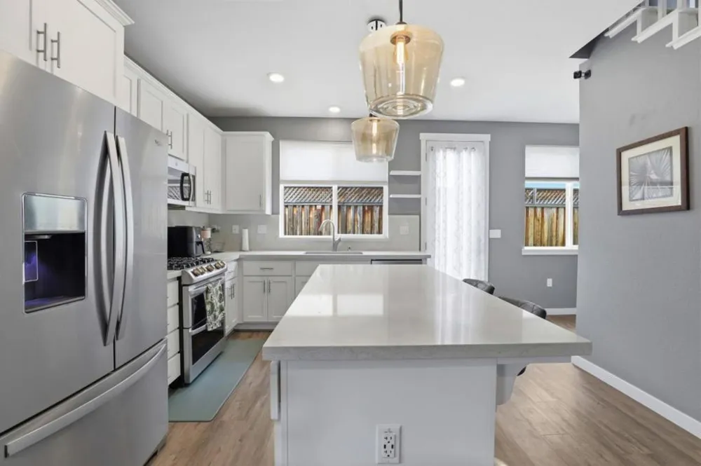 894 Brennan Way Hollister, CA 95023