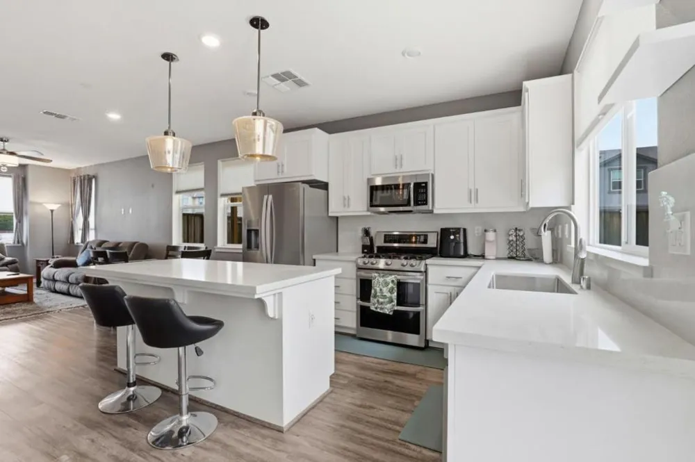 894 Brennan Way Hollister, CA 95023