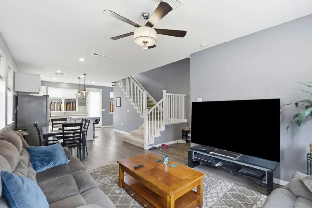 894 Brennan Way Hollister, CA 95023