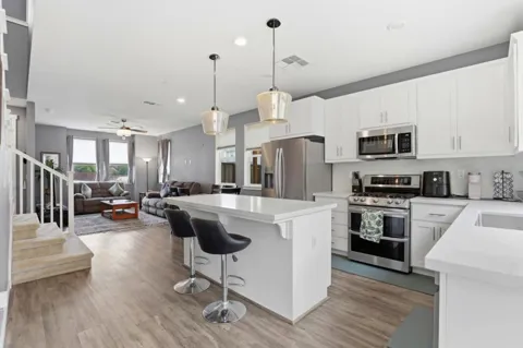 894 Brennan Way
