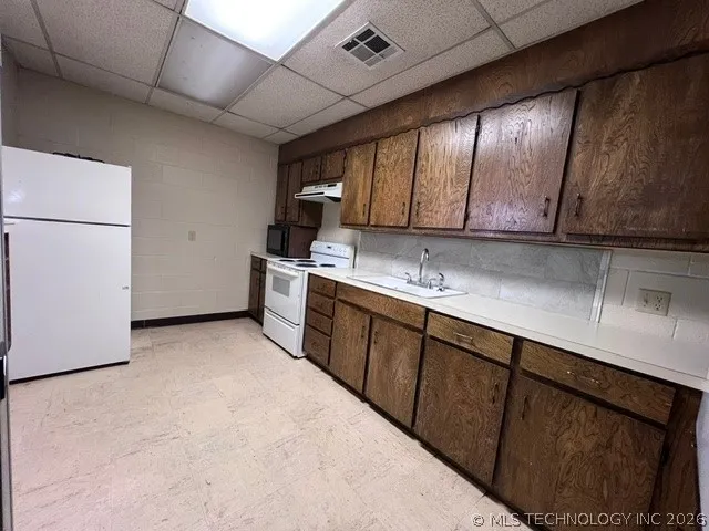 14 W Francis Street Madill, OK 73446