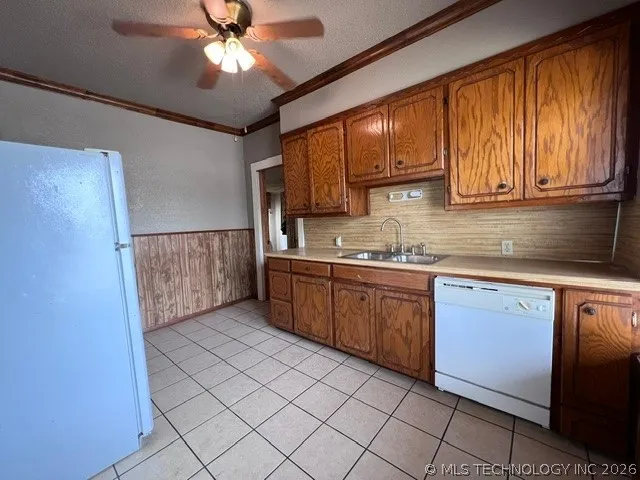 14 W Francis Street Madill, OK 73446