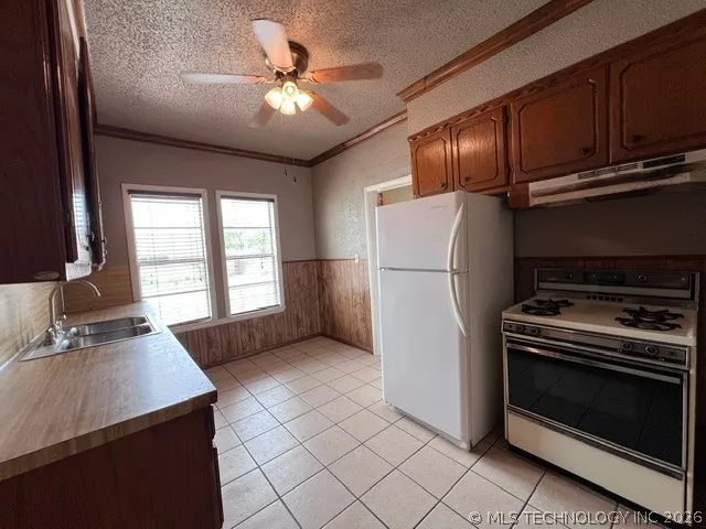14 W Francis Street Madill, OK 73446