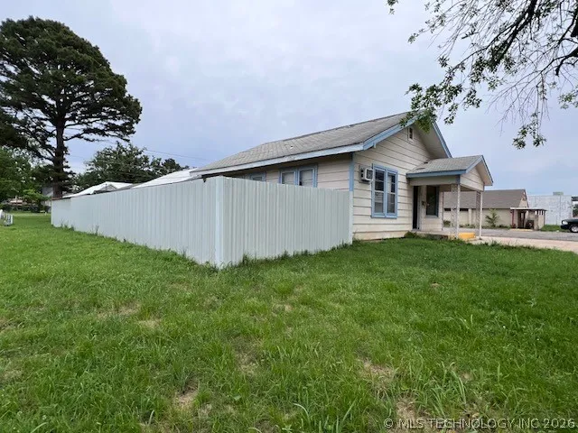 14 W Francis Street Madill, OK 73446
