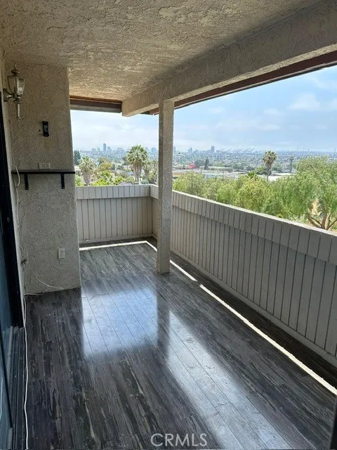 1460 E Willow #112 Signal Hill, CA 90755