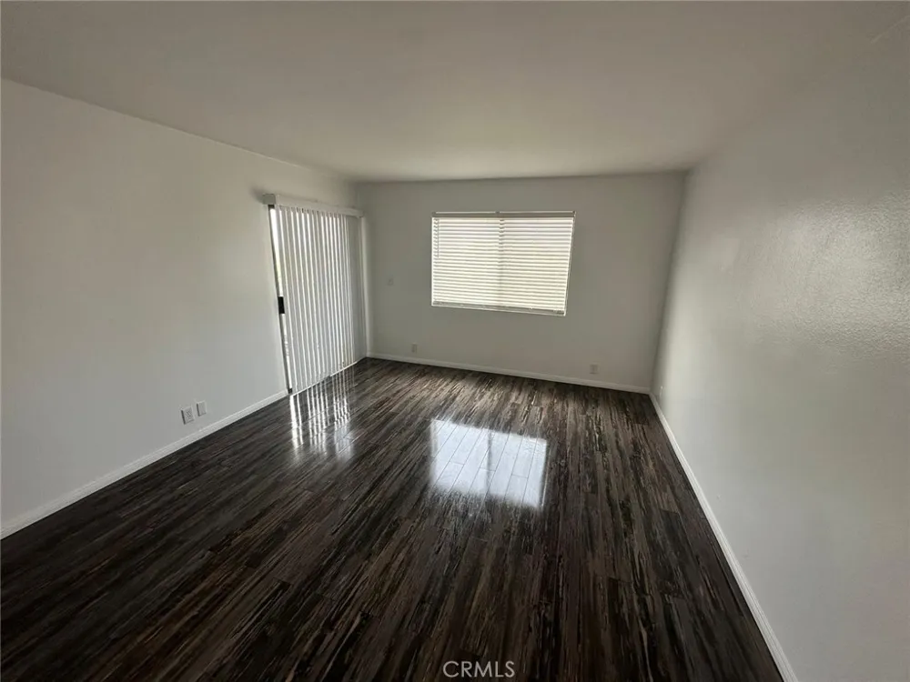 1460 E Willow #112 Signal Hill, CA 90755