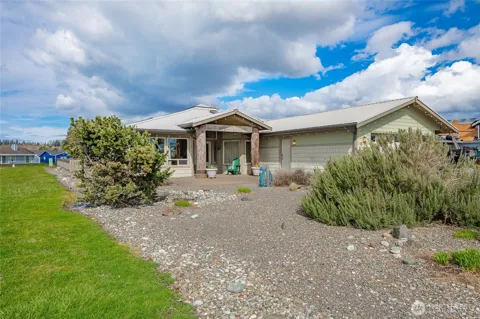 5382 Nootka Loop