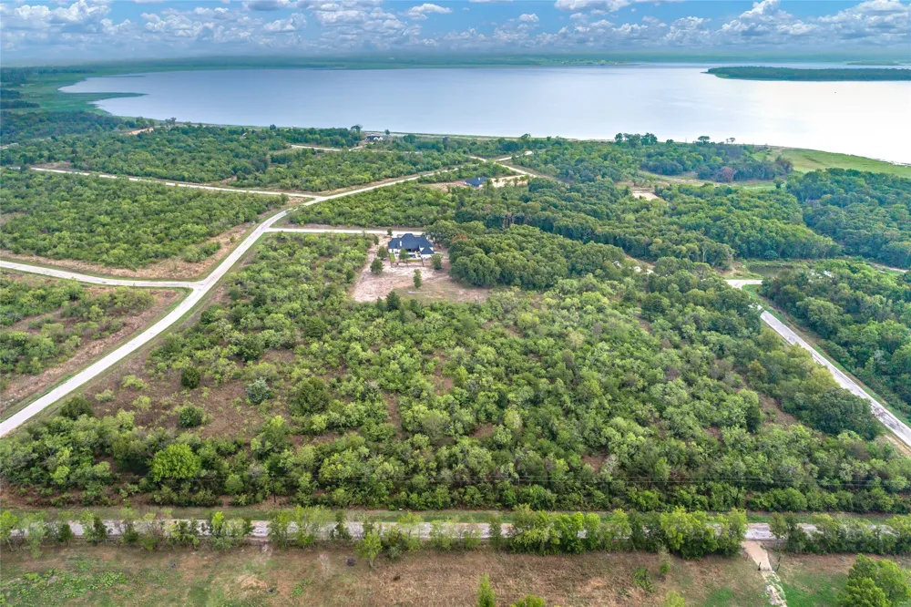 7137 COUNTY ROAD 4042 Kemp, TX 75143