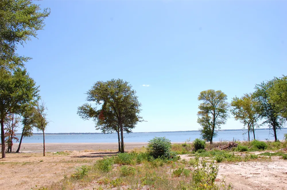 7137 COUNTY ROAD 4042 Kemp, TX 75143