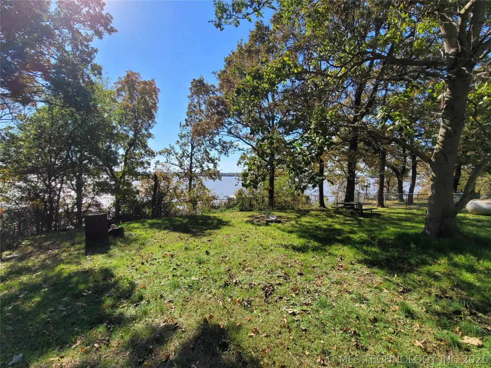 416036 La Vista Drive Checotah, OK 74426