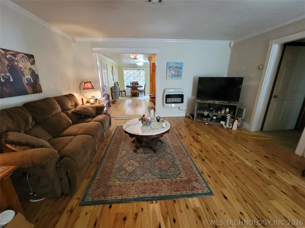 416036 La Vista Drive Checotah, OK 74426