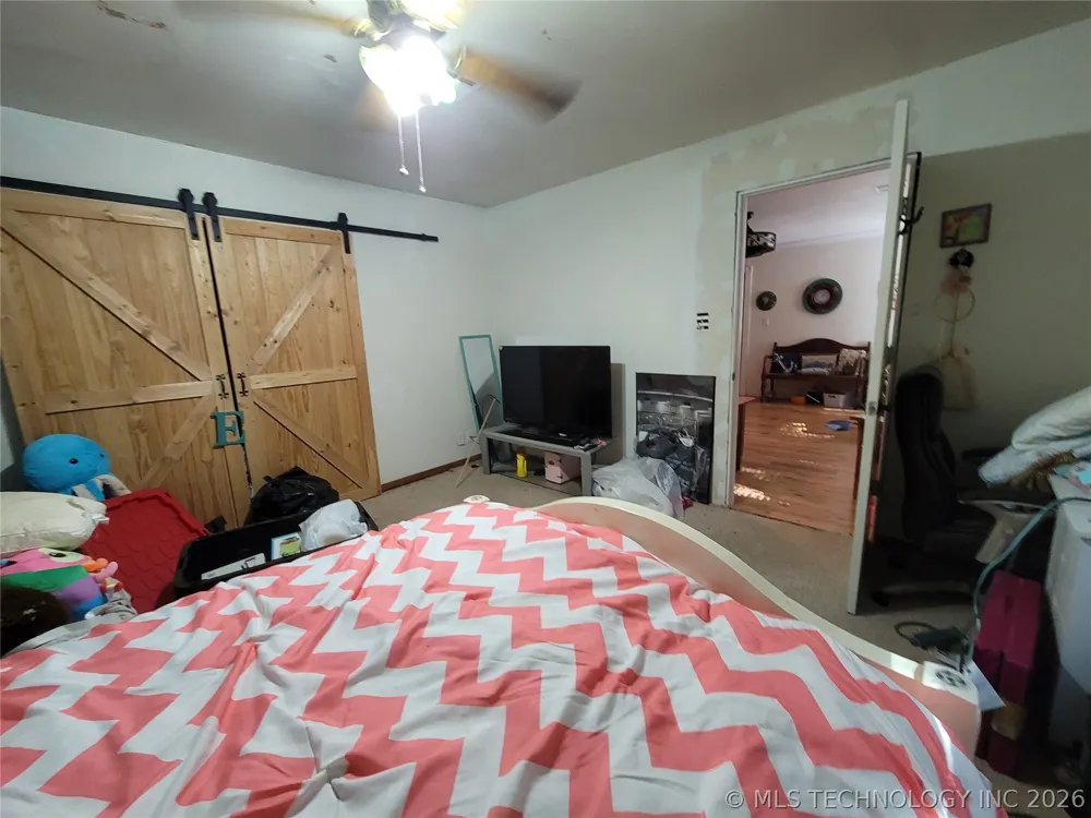 416036 La Vista Drive Checotah, OK 74426