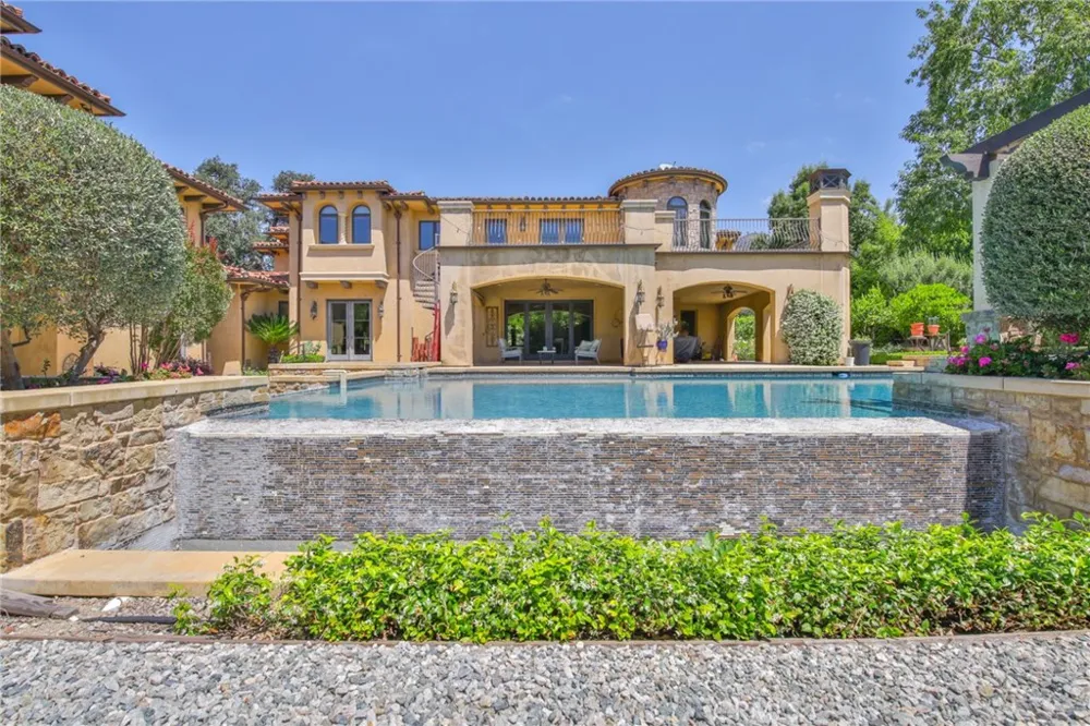 1488 Lemon Bradbury, CA 91008