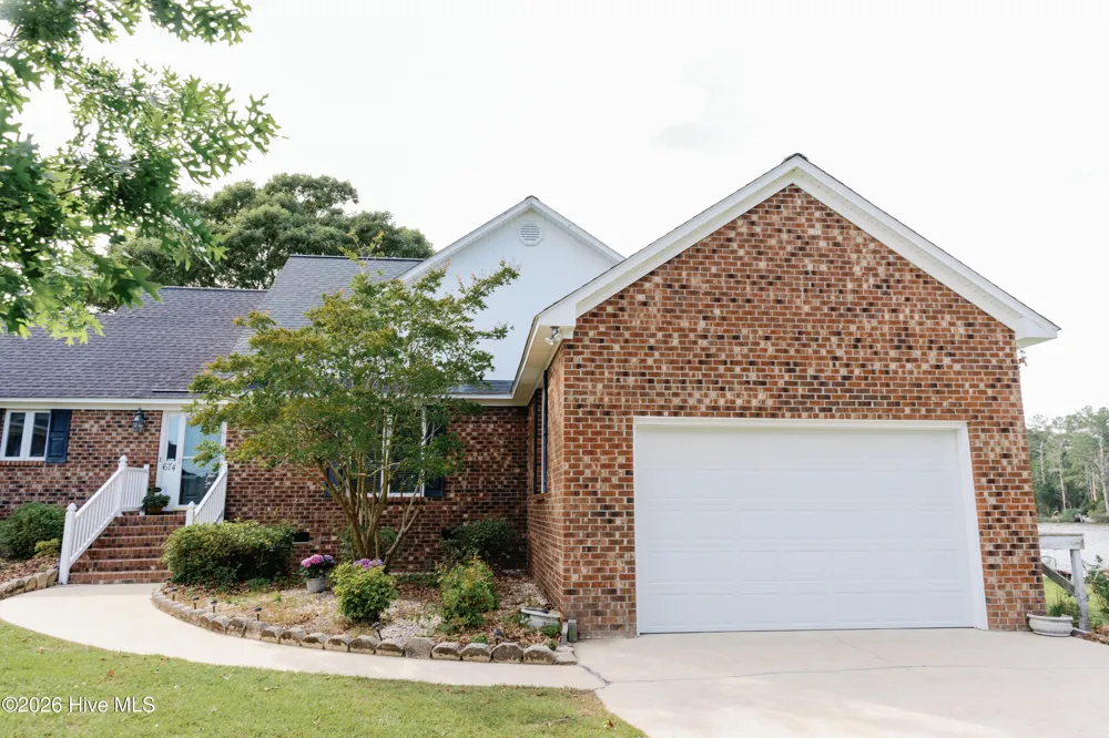 674 Brooks Road Bath, NC 27808
