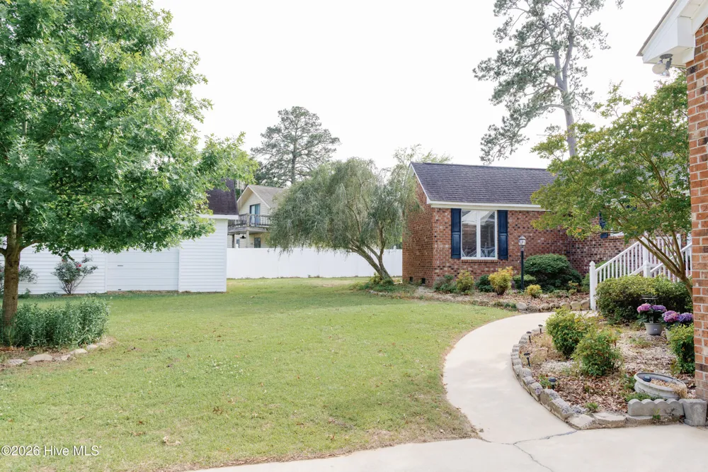 674 Brooks Road Bath, NC 27808
