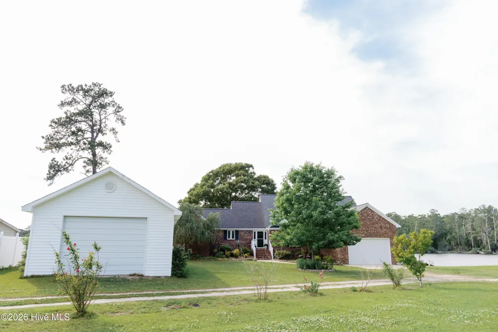 674 Brooks Road Bath, NC 27808