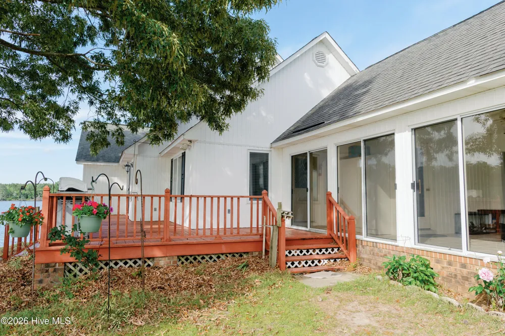674 Brooks Road Bath, NC 27808