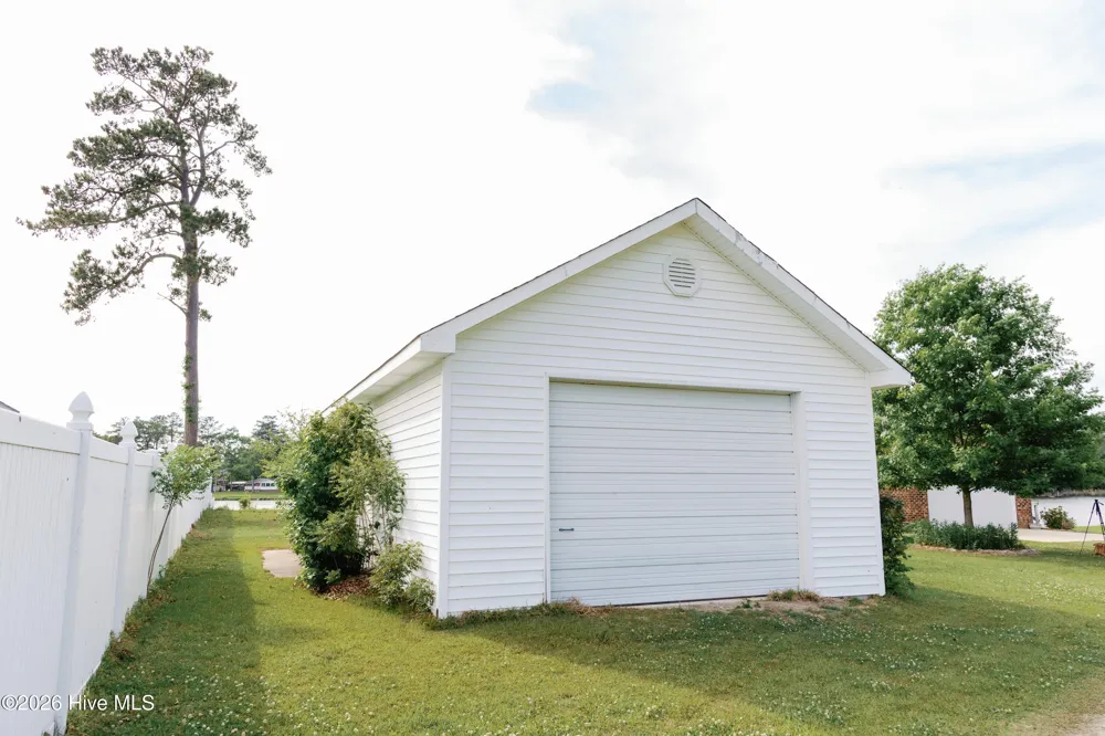674 Brooks Road Bath, NC 27808