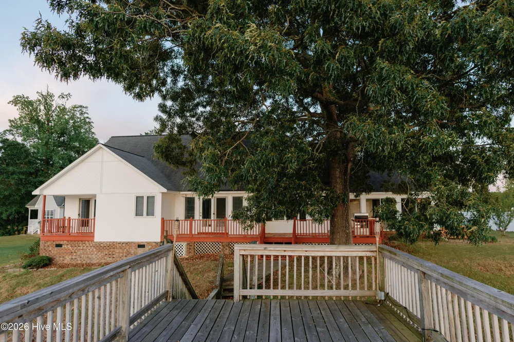 674 Brooks Road Bath, NC 27808