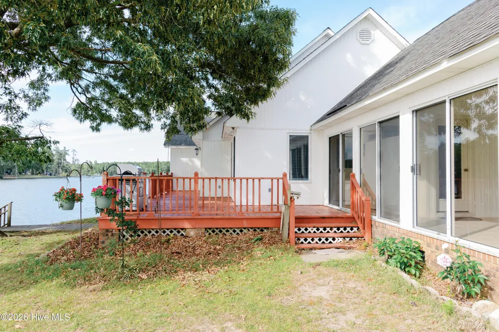 674 Brooks Road Bath, NC 27808