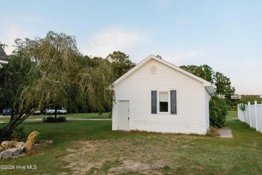 674 Brooks Road Bath, NC 27808