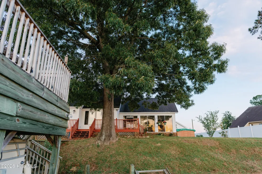 674 Brooks Road Bath, NC 27808