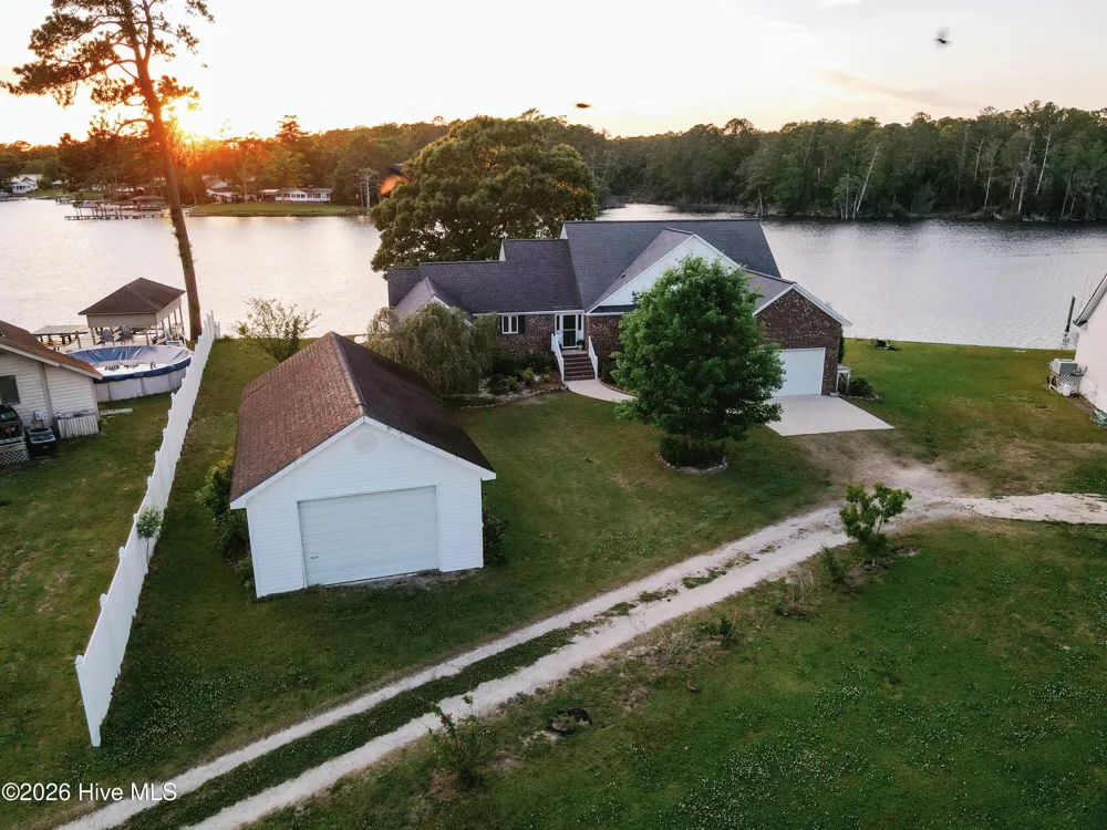 674 Brooks Road Bath, NC 27808