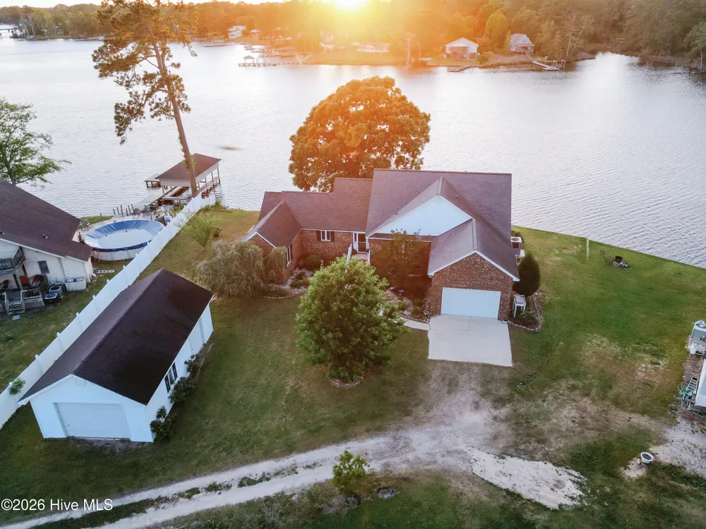 674 Brooks Road Bath, NC 27808